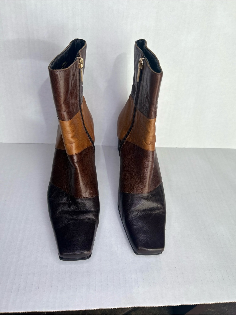 Liz Claiborne Colorblock Brown Leather Square Toe Heeled Booties Size 7